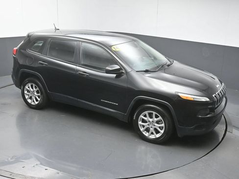 Used 2014 Jeep Cherokee Sport FWD image 38