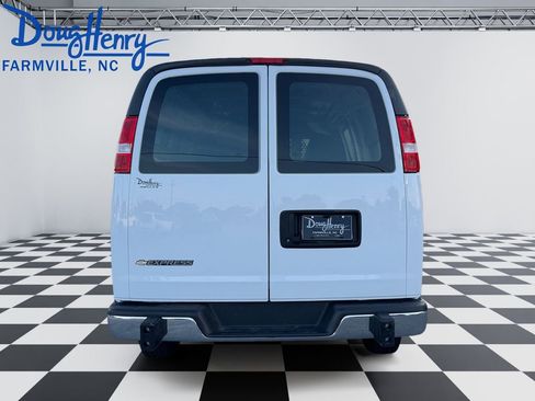 Used 2024 Chevrolet Express 2500 w/ Driver Convenience Package image 4