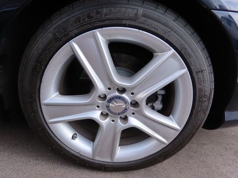 Used 2011 Mercedes-Benz C 300 Sedan image 16