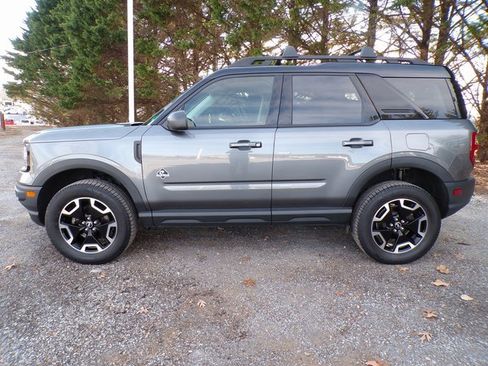 Used 2022 Ford Bronco Sport Outer Banks image 2