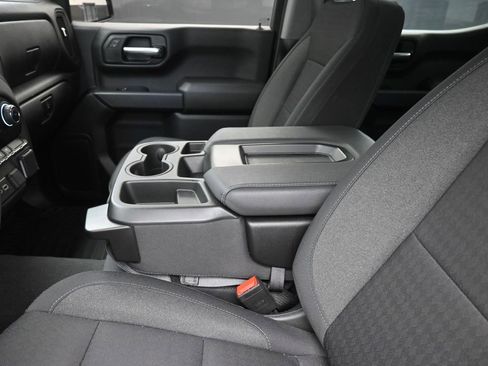 Used 2025 Chevrolet Silverado 1500 Custom image 21