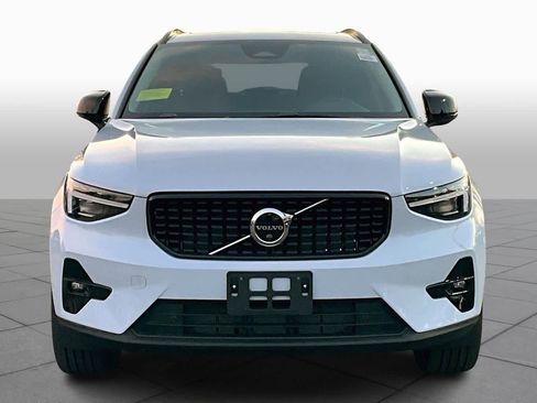 New 2026 Volvo XC40 B5 Plus w/ Protection Package Premier image 2