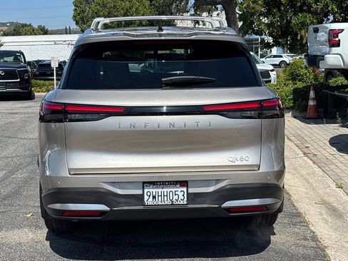 Certified 2026 INFINITI QX60 Luxe w/ Cargo Package FWD image 4