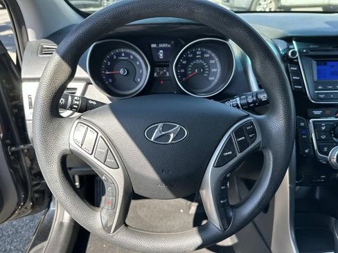 Used 2016 Hyundai Elantra GT FWD image 26
