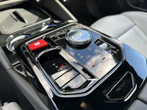 New 2026 BMW M5 w/ Executive Package image 38