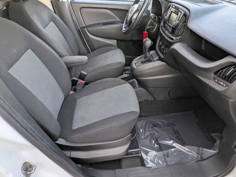 Used 2018 RAM ProMaster City Tradesman image 16