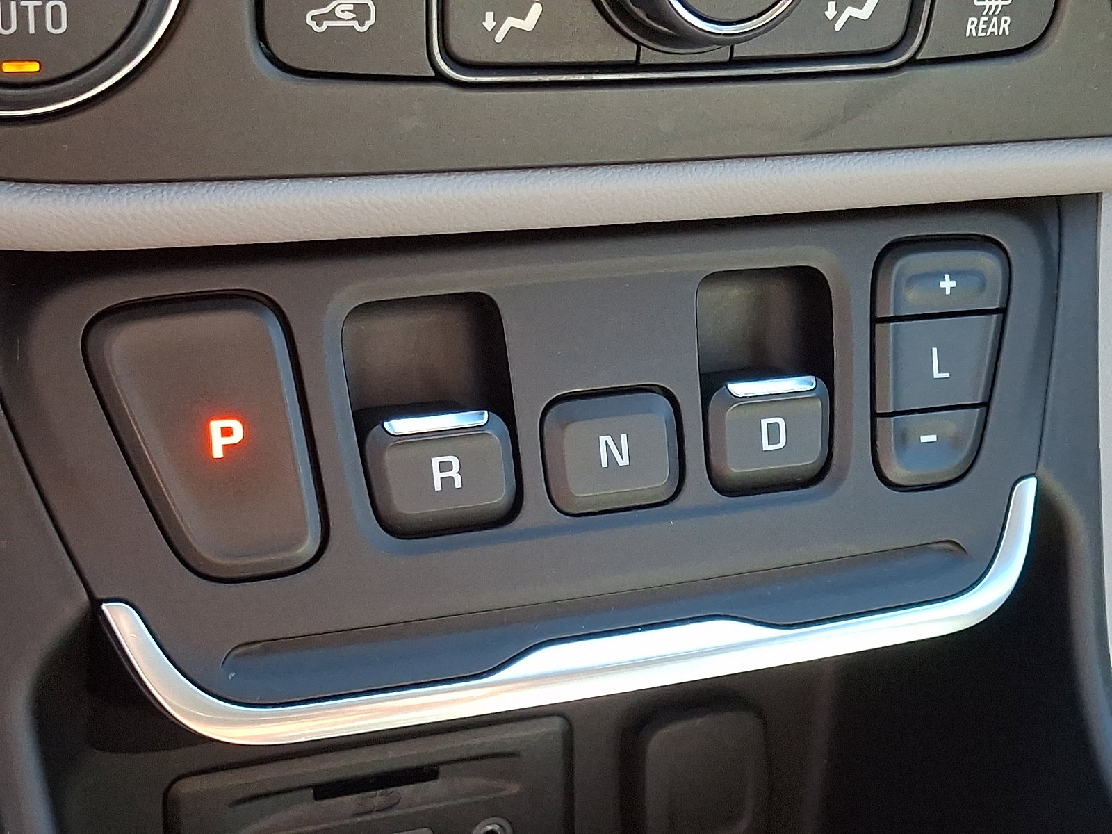 Used 2018 GMC Terrain SLT AWD/4WD image 14