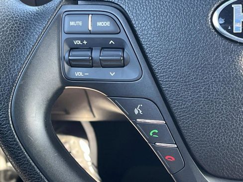 Used 2016 Kia Forte LX w/ LX Popular Plus Package image 30