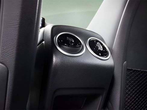 Used 2025 Mercedes-Benz GLA 250 image 31