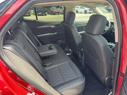 Used 2023 Buick Envision Avenir AWD/4WD image 18