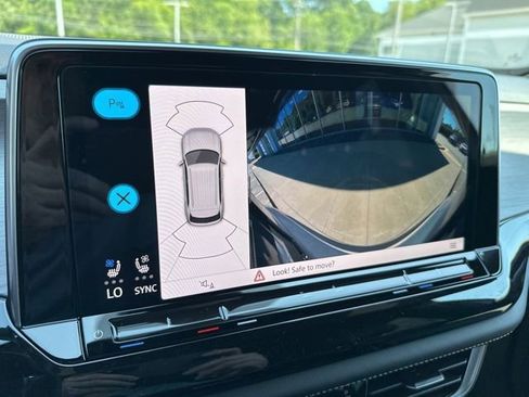 New 2025 Volkswagen Atlas Cross Sport SE image 19