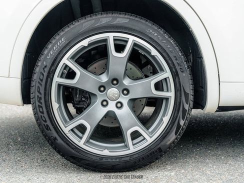 Used 2017 Maserati Levante S AWD/4WD image 82