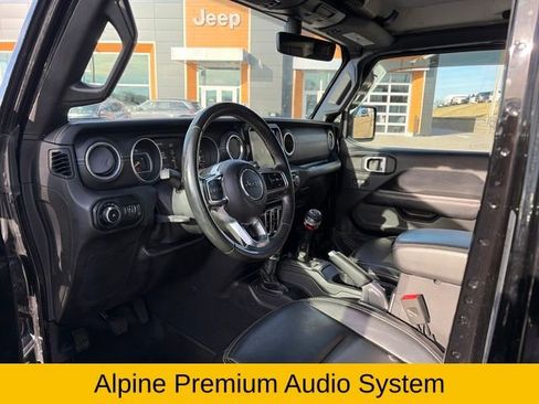 Used 2018 Jeep Wrangler Unlimited Sahara image 14