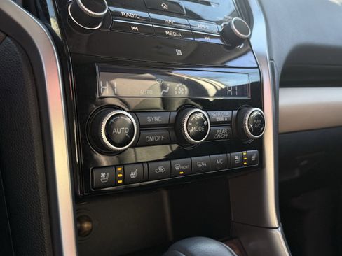 Used 2022 Subaru Ascent Touring image 21