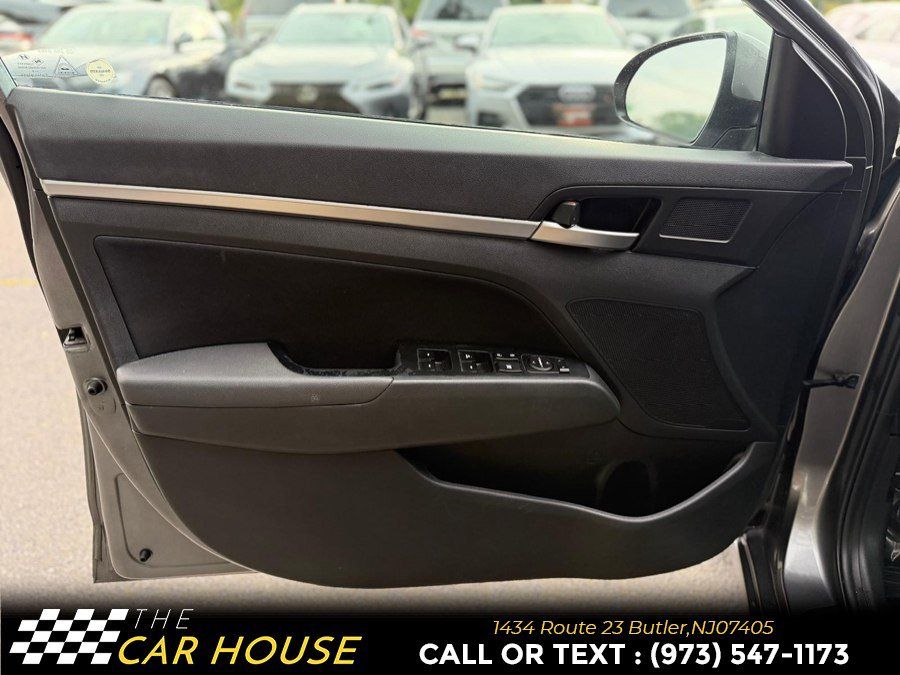 Used 2020 Hyundai Elantra Value Edition w/ Cargo Package (C1) FWD image 14