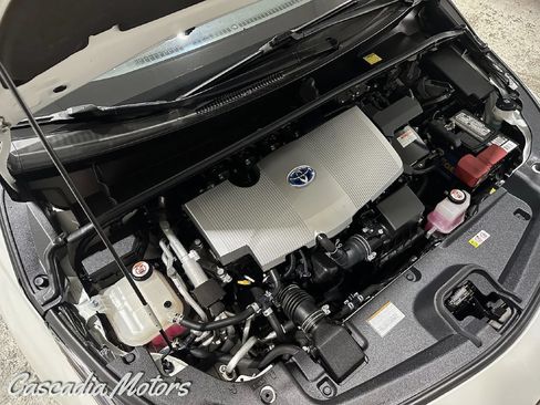 Used 2017 Toyota Prius Prime Premium FWD image 34