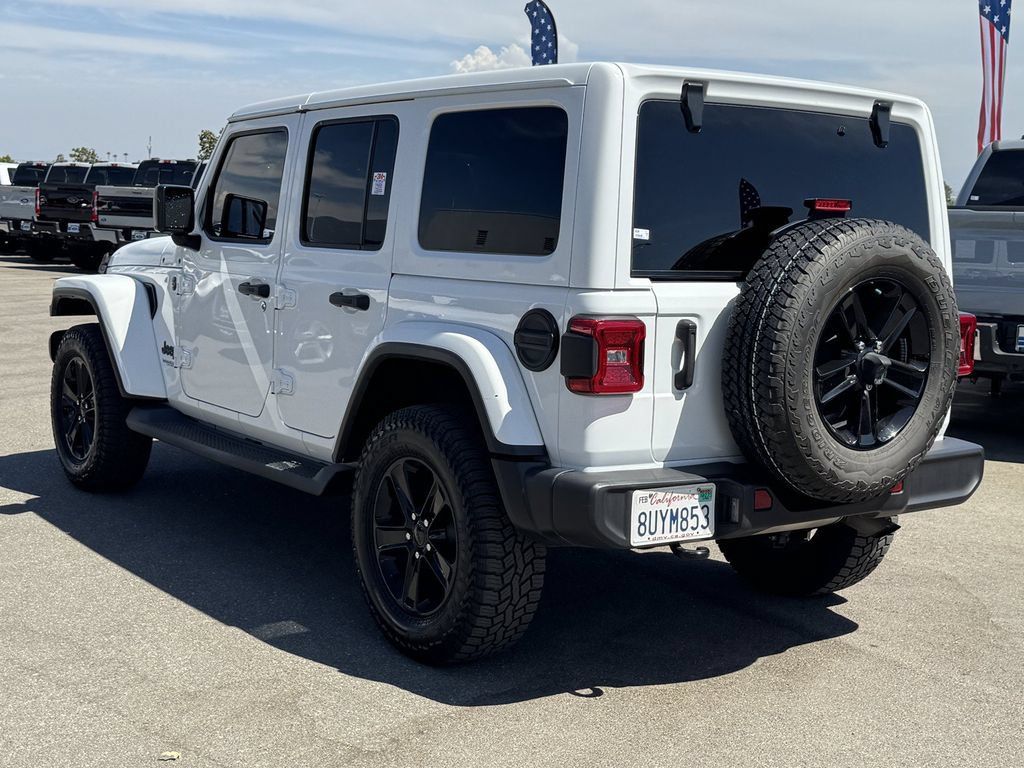Used 2021 Jeep Wrangler Unlimited Sahara AWD/4WD image 5