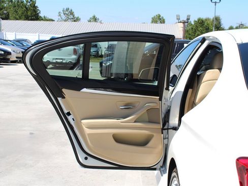 Used 2013 BMW 550i Sedan image 33