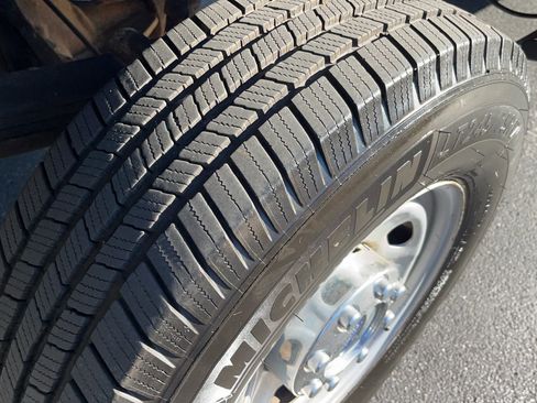 Used 2016 Ford F250 XL w/ Power Equipment Group image 15