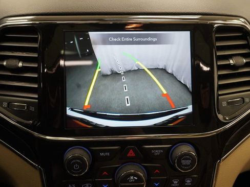 Certified 2021 Jeep Grand Cherokee Limited image 33