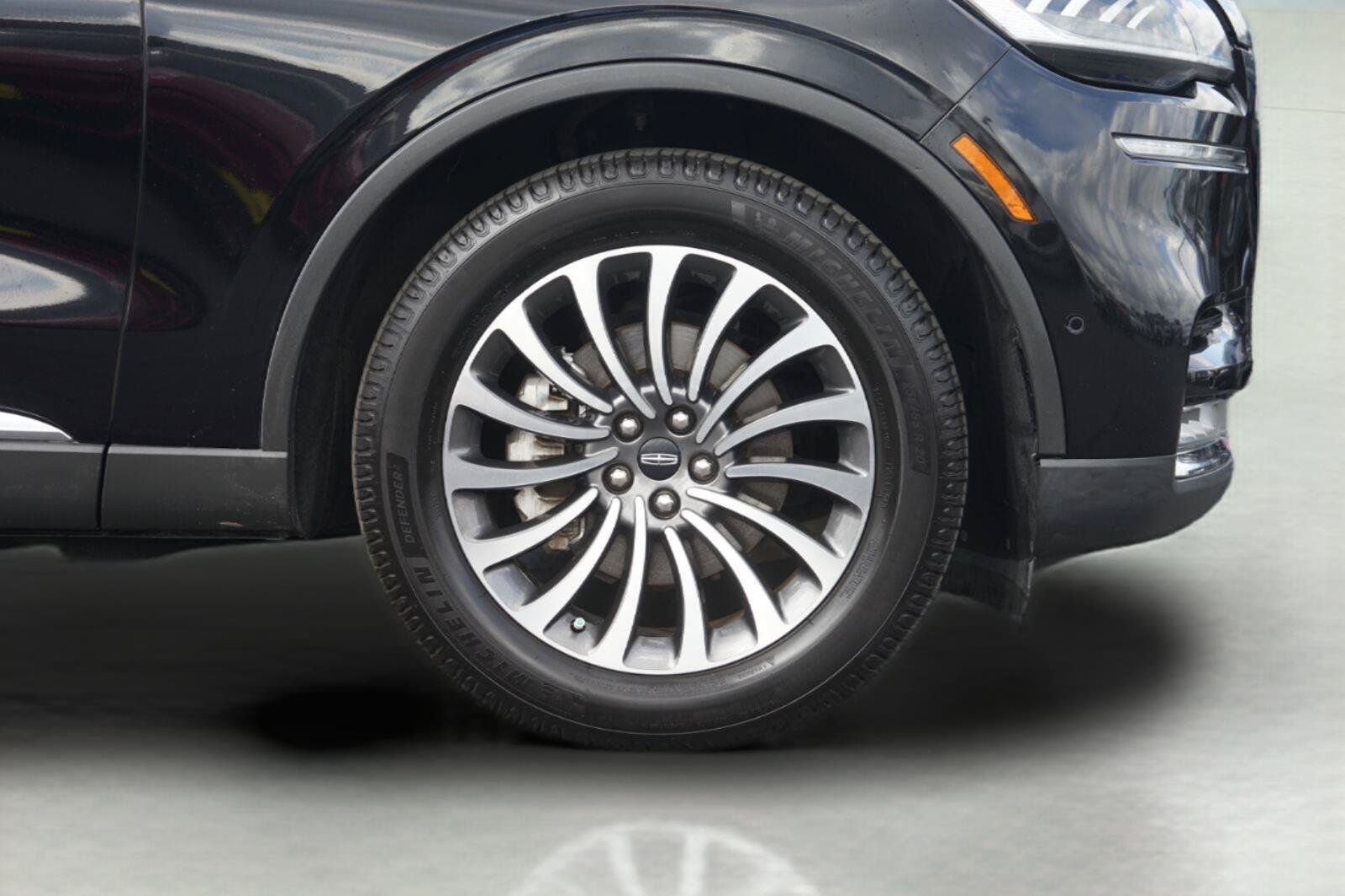Used 2020 Lincoln Aviator Reserve w/ Equipment Group 201A RWD image 4