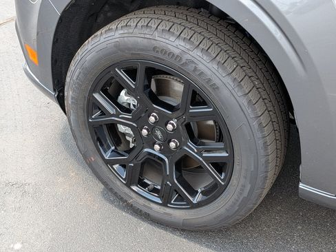 New 2026 Ford Maverick Lobo AWD/4WD image 12