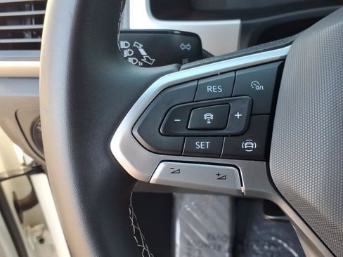 Certified 2022 Volkswagen Atlas Cross Sport SE w/ Black Wheel Package image 31