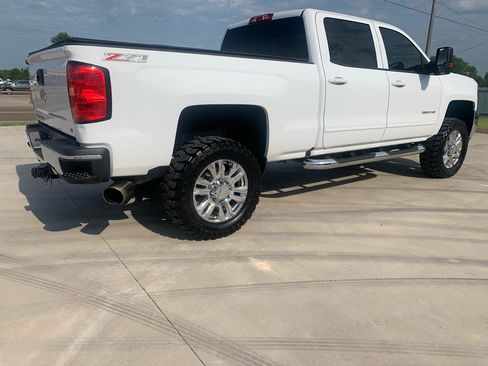 Used 2017 Chevrolet Silverado 2500 LT w/ All Star Edition AWD/4WD image 2