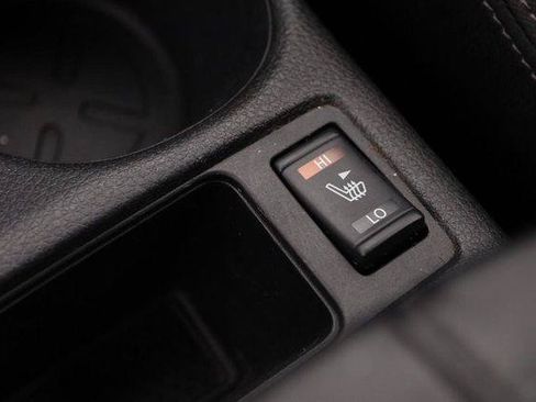 Used 2020 Nissan Rogue SV FWD image 19