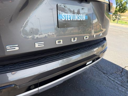 Used 2024 Toyota Sequoia Capstone AWD/4WD image 23