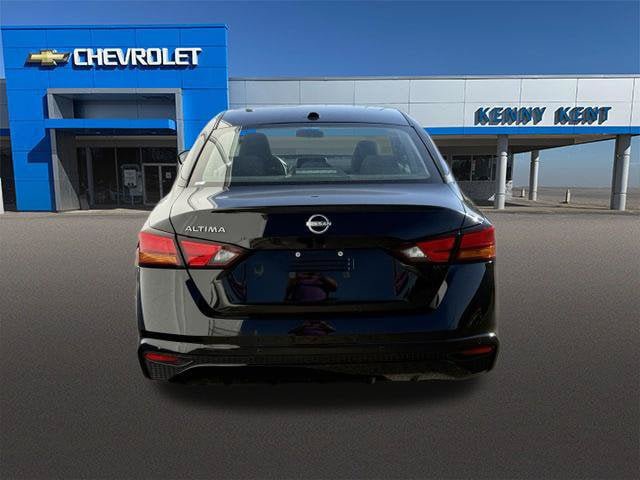 Used 2025 Nissan Altima 2.5 SV FWD image 8