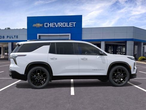 New 2026 Chevrolet Traverse RS w/ LPO, Floor Liner Package AWD/4WD image 5
