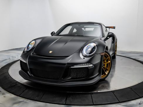 Used 2016 Porsche 911 GT3 RS image 3