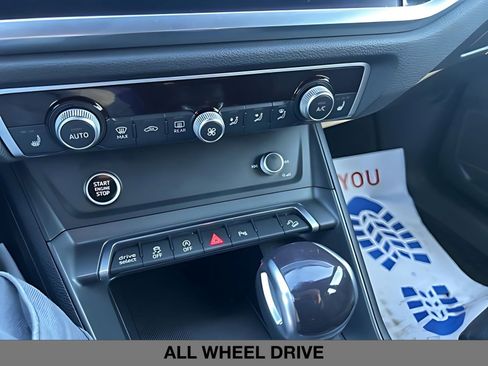 Used 2022 Audi Q3 2.0T Premium w/ Black Optic Sport Package image 26