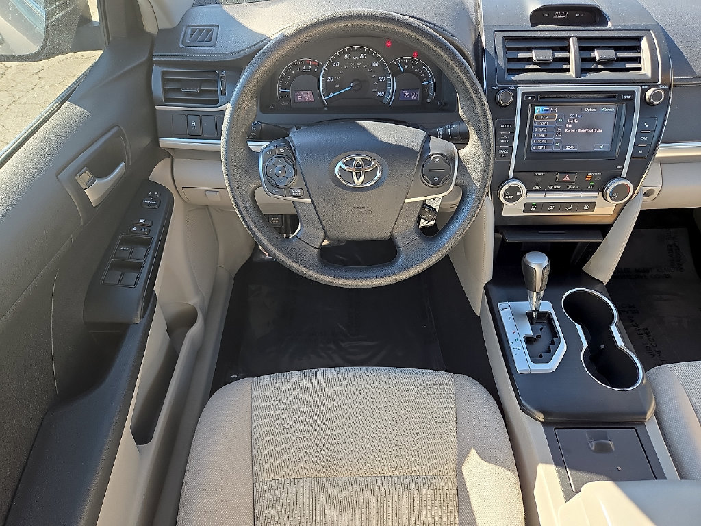 Used 2012 Toyota Camry LE FWD image 15