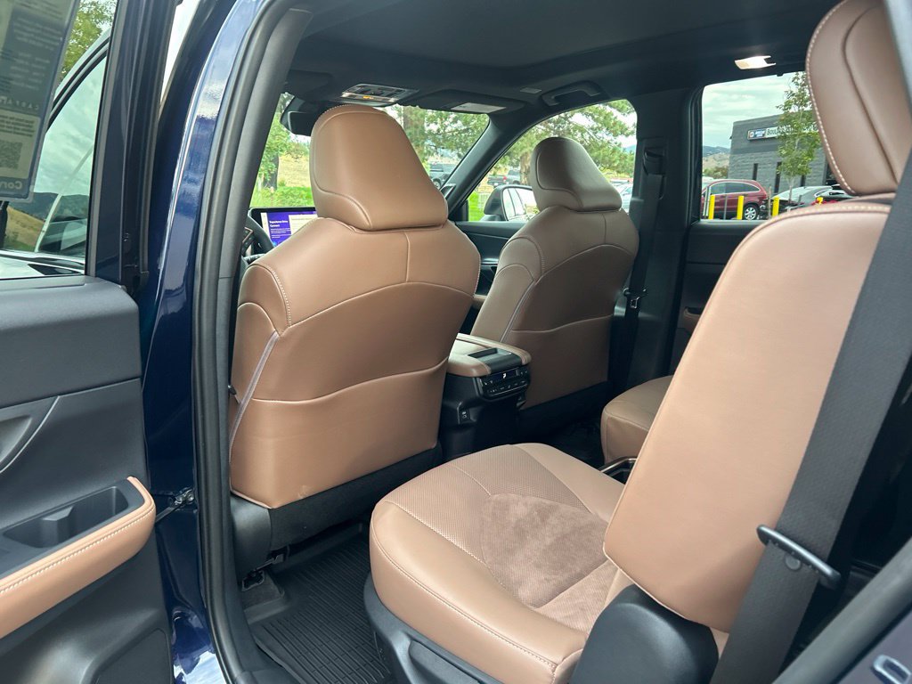 Used 2024 Toyota Grand Highlander AWD Hybrid image 20
