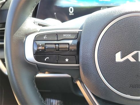 Used 2024 Kia Sportage SX image 5