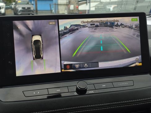 Used 2024 Nissan Rogue SL w/ SL Premium Package image 31