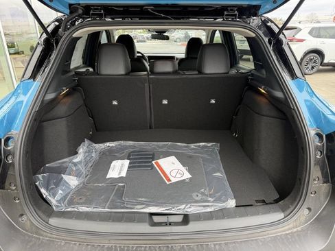 New 2026 Nissan Kicks SR w/ Cold Weather Package AWD/4WD image 10
