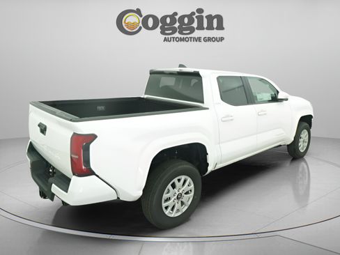 Used 2026 Toyota Tacoma SR5 RWD image 17
