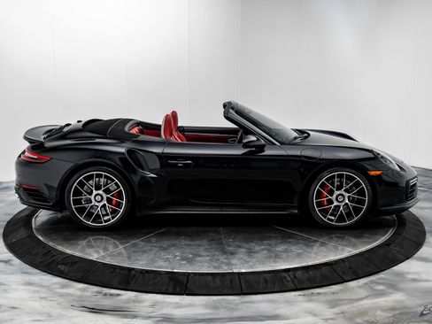 Used 2019 Porsche 911 Turbo image 22
