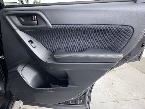 Used 2018 Subaru Forester 2.5i AWD/4WD image 21