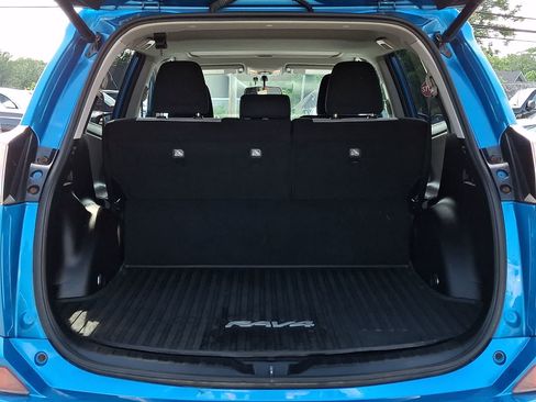 Used 2016 Toyota RAV4 XLE AWD/4WD image 31