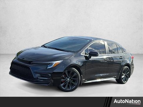 Used 2024 Toyota Corolla SE image 1