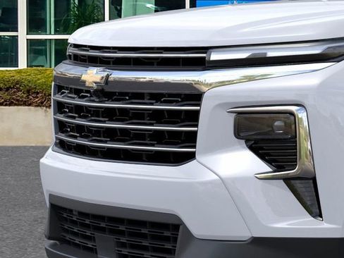 New 2025 Chevrolet Traverse LT w/ Driver Confidence Package image 14