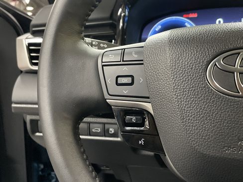 Used 2025 Toyota Camry XSE image 19