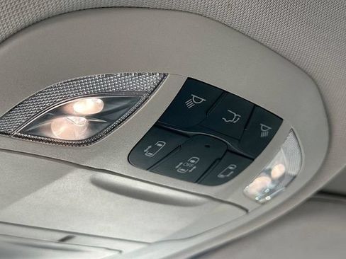 Used 2024 Chrysler Pacifica Touring-L FWD image 26