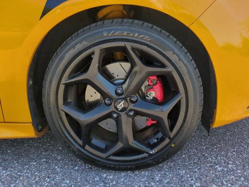 Used 2013 Ford Focus ST FWD image 11