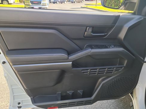 Certified 2024 Toyota Tacoma SR5 image 17