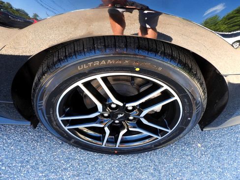 Used 2018 Ford Mustang Premium w/ Equipment Group 201A image 19